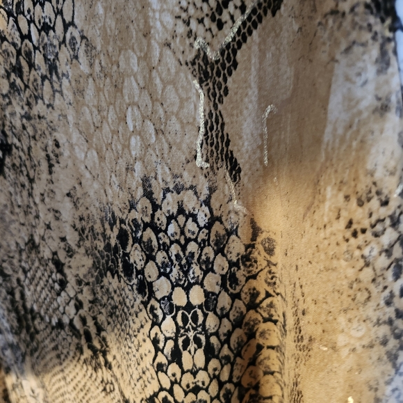 EUC Tan Jay Snakeskin Top - Picture 6 of 7